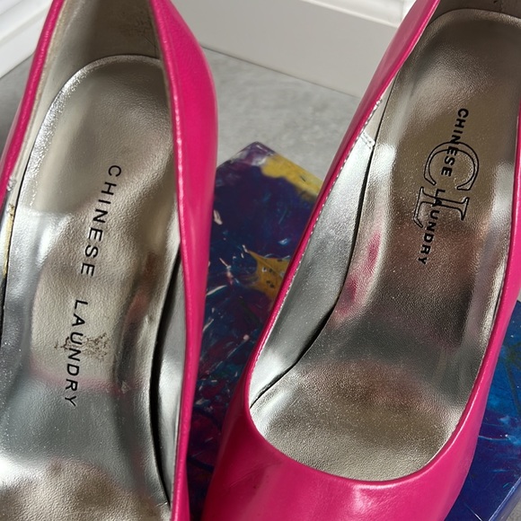 Fuchsia High Heels size 7.5 - Picture 3 of 7